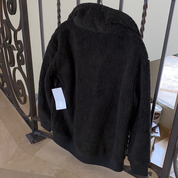 Athleta Talus Sherpa Quarter Zip Pullover | Mountain Olive | Small - Picture 4 of 6